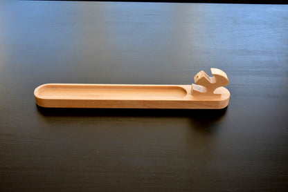 Smilkalų laikiklis. Universalus, modernaus dizaino, natūrali mediena.