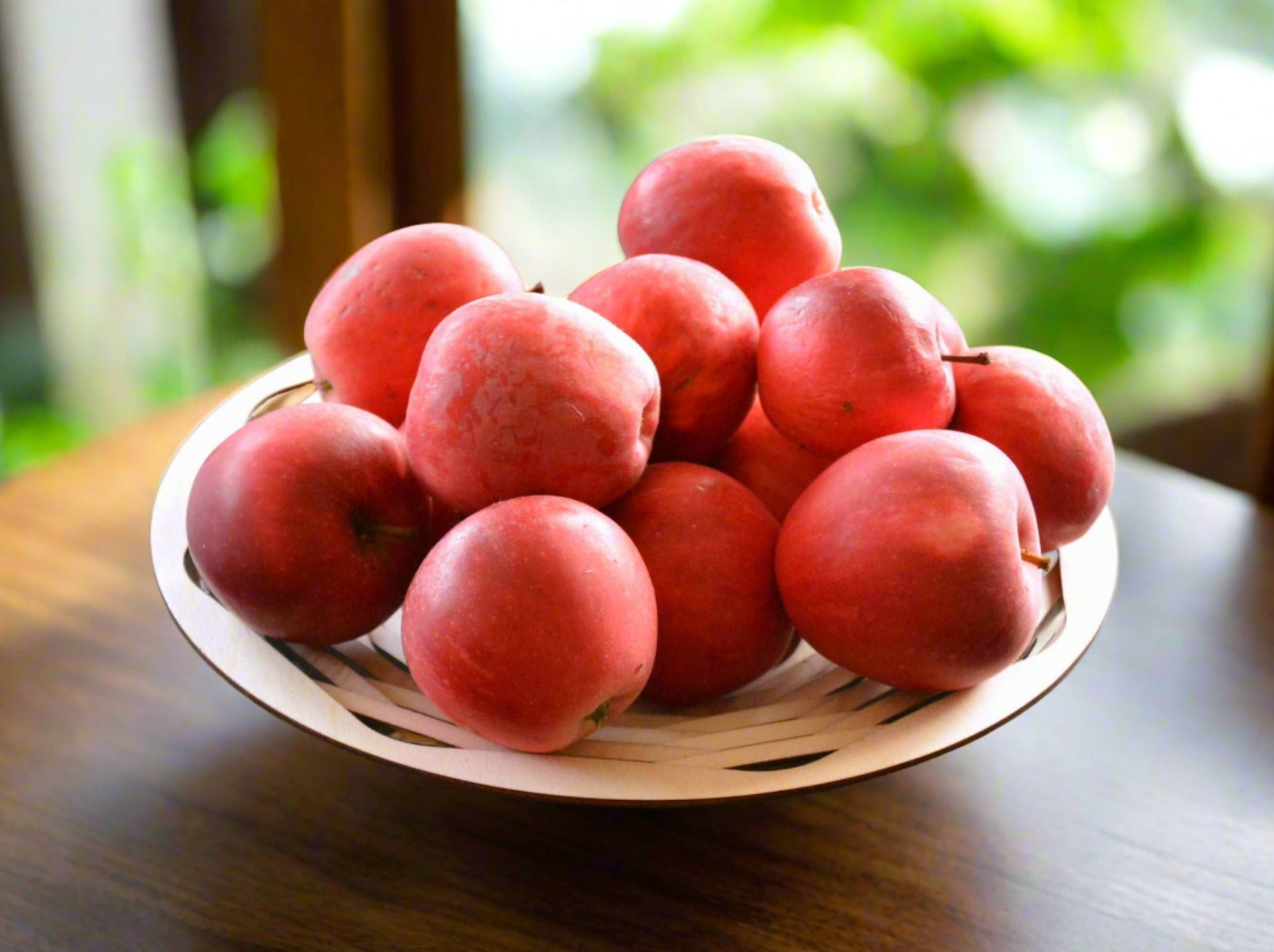 Medinis krepšelis daržovėms, vaisiams, saldumynams. Beržo fanera, pjovimas lazeriu.