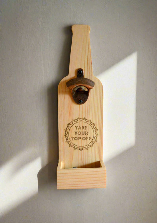 Pakabinamas alaus atidarytuvas su kamštelių gaudykle