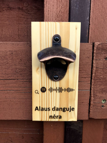 Pakabinamas interaktyvus magnetinis alaus atidarytuvas