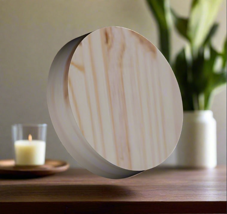 Žvakidė apvali, pušinė 6 cm.